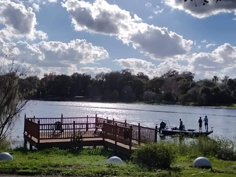 Lake Helen Cabin On The Lake מראה חיצוני תמונה